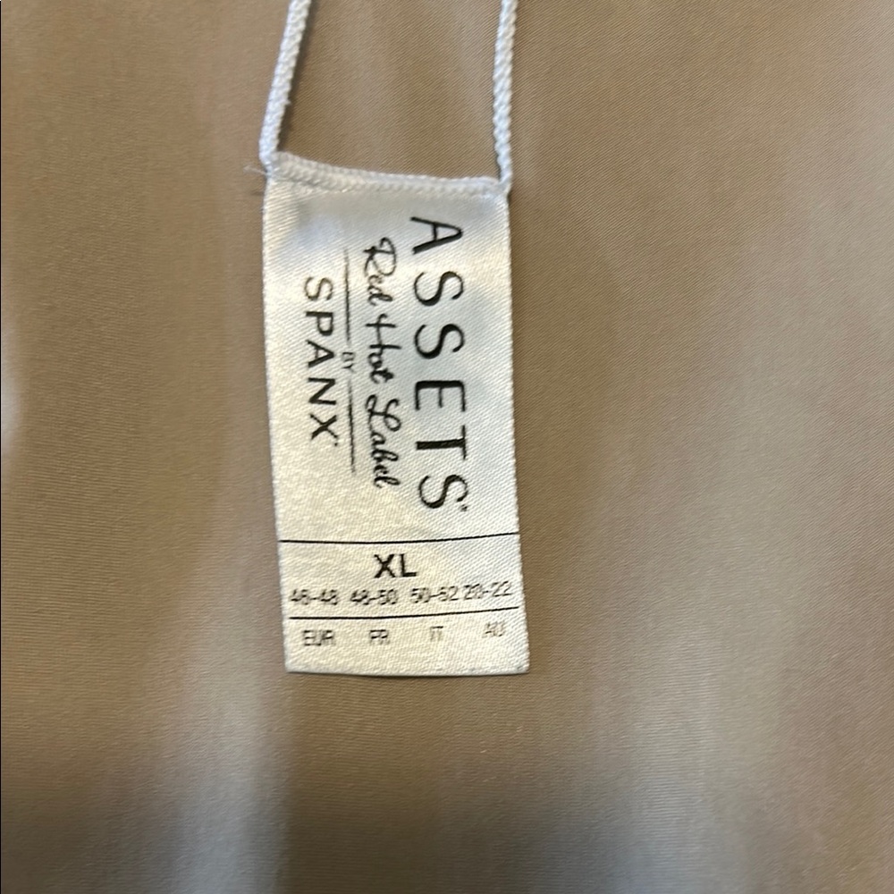 Assets Red Hot Label by Spanx Size XL - Picture 10 of 11